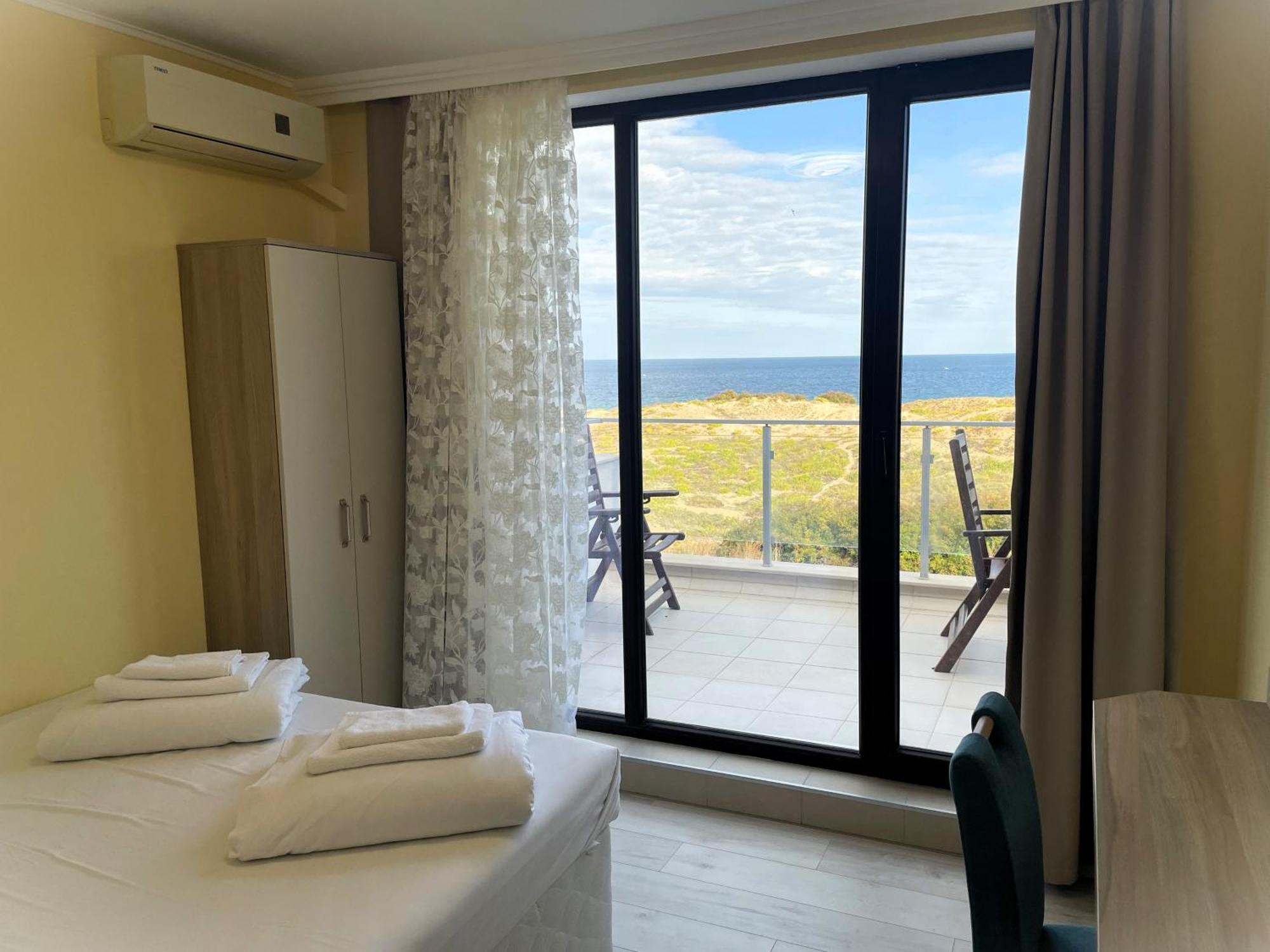 Apart-Hotel Panorama Sea Lux Primorsko Exterior foto