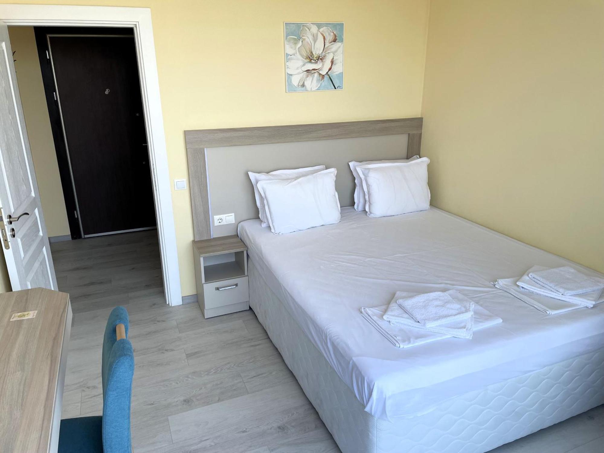 Apart-Hotel Panorama Sea Lux Primorsko Exterior foto