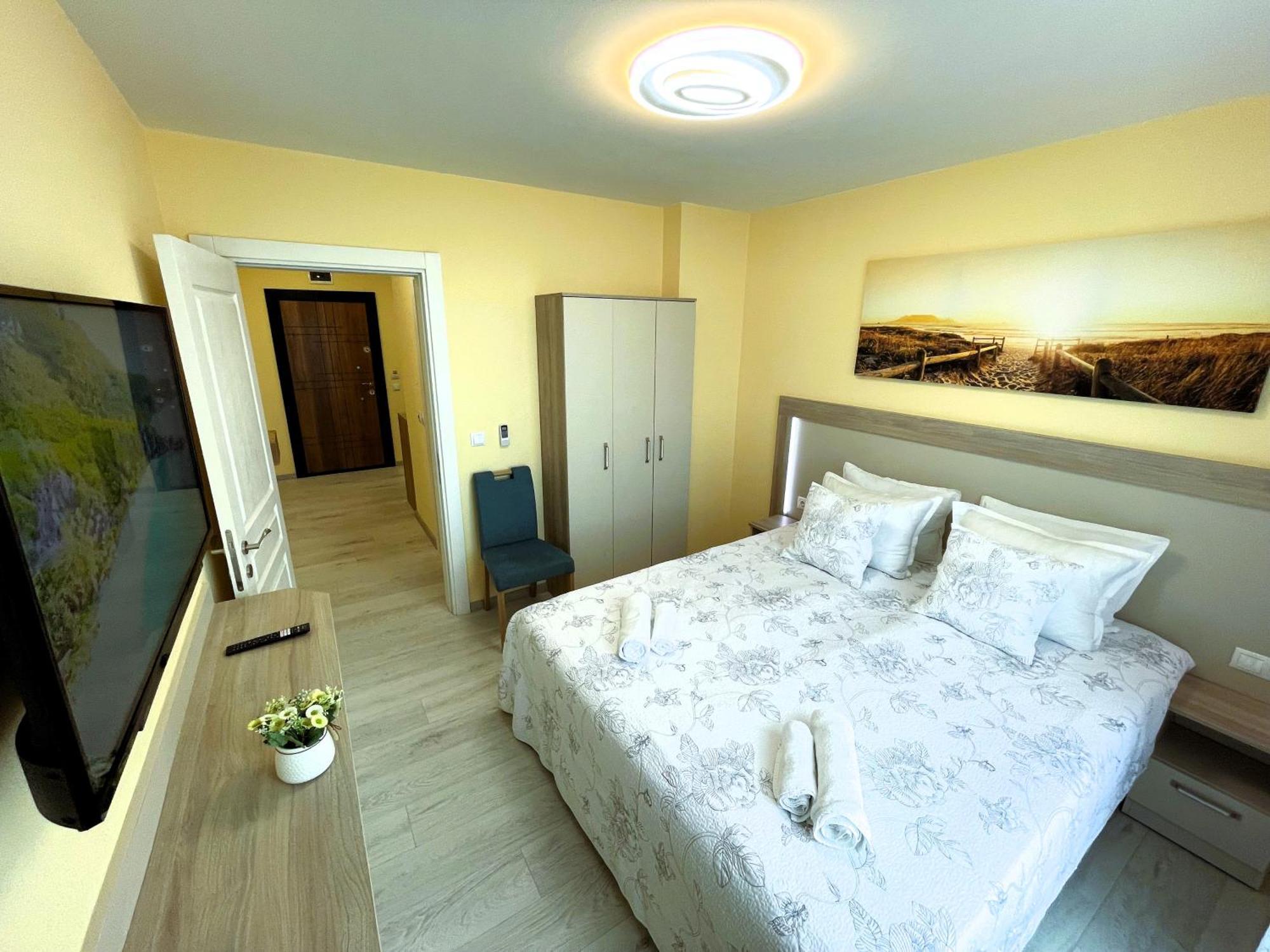 Apart-Hotel Panorama Sea Lux Primorsko Exterior foto