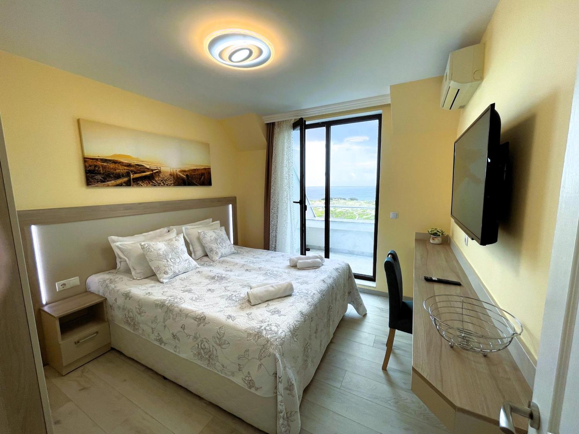 Apart-Hotel Panorama Sea Lux Primorsko Exterior foto